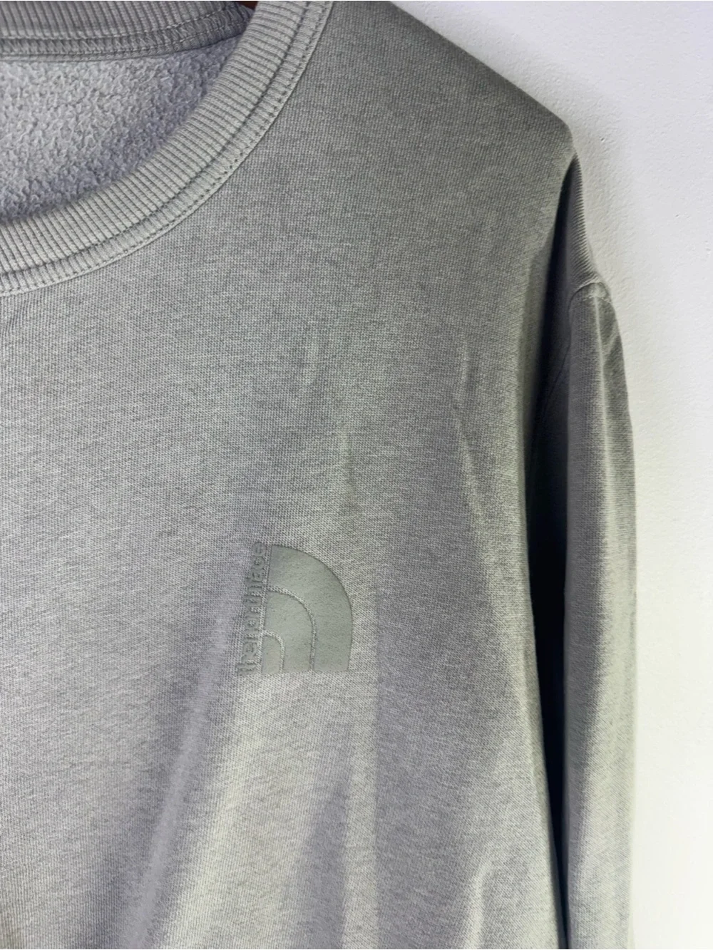 The North Face Men's Crewneck Sweatshirt in grey size large